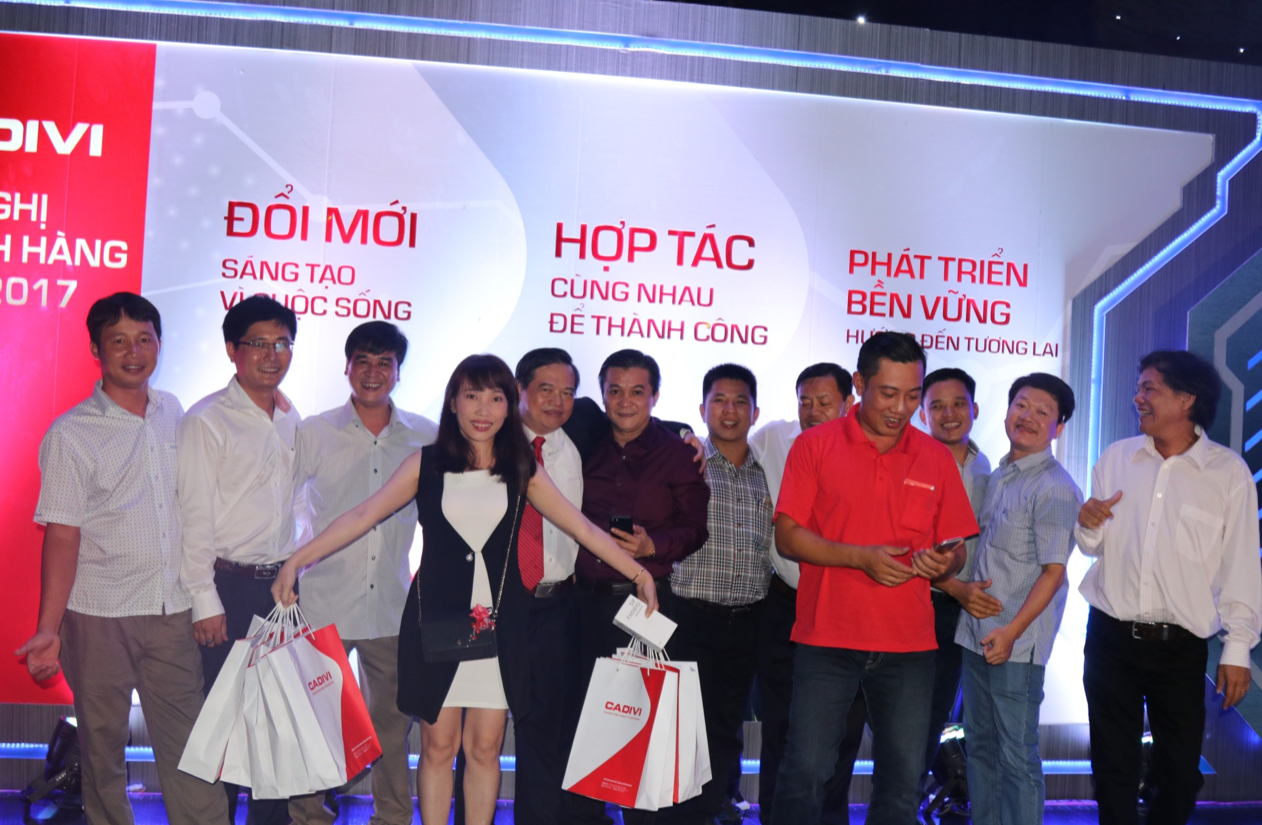 Tập Đoàn Đức Tường