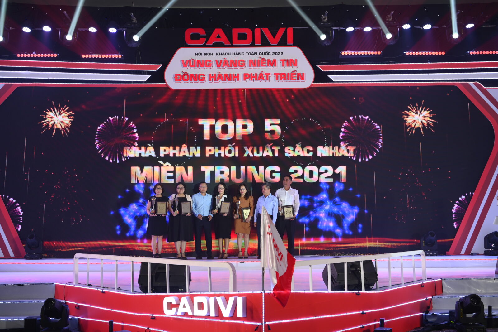 Tập Đoàn Đức Tường