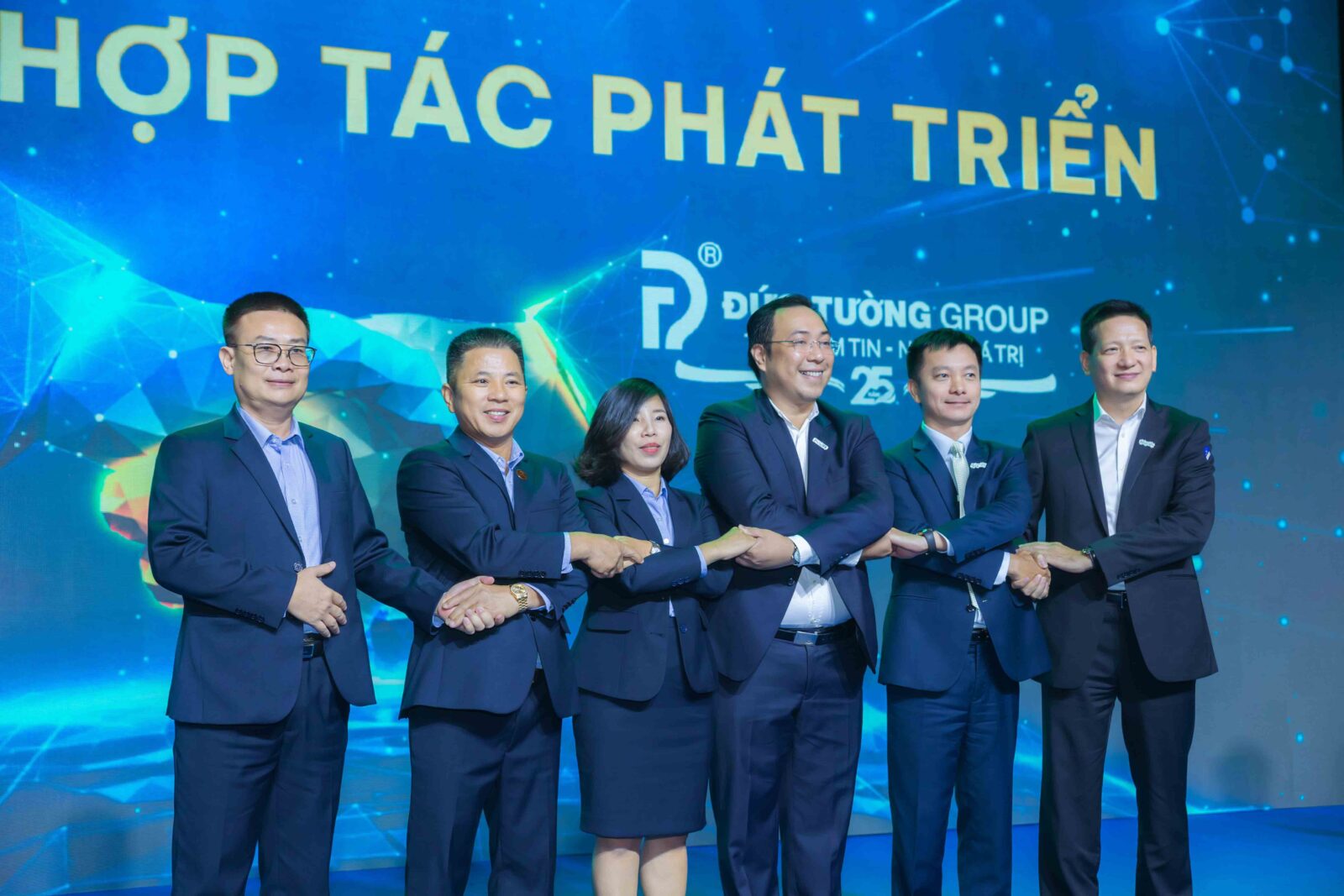 Tập Đoàn Đức Tường