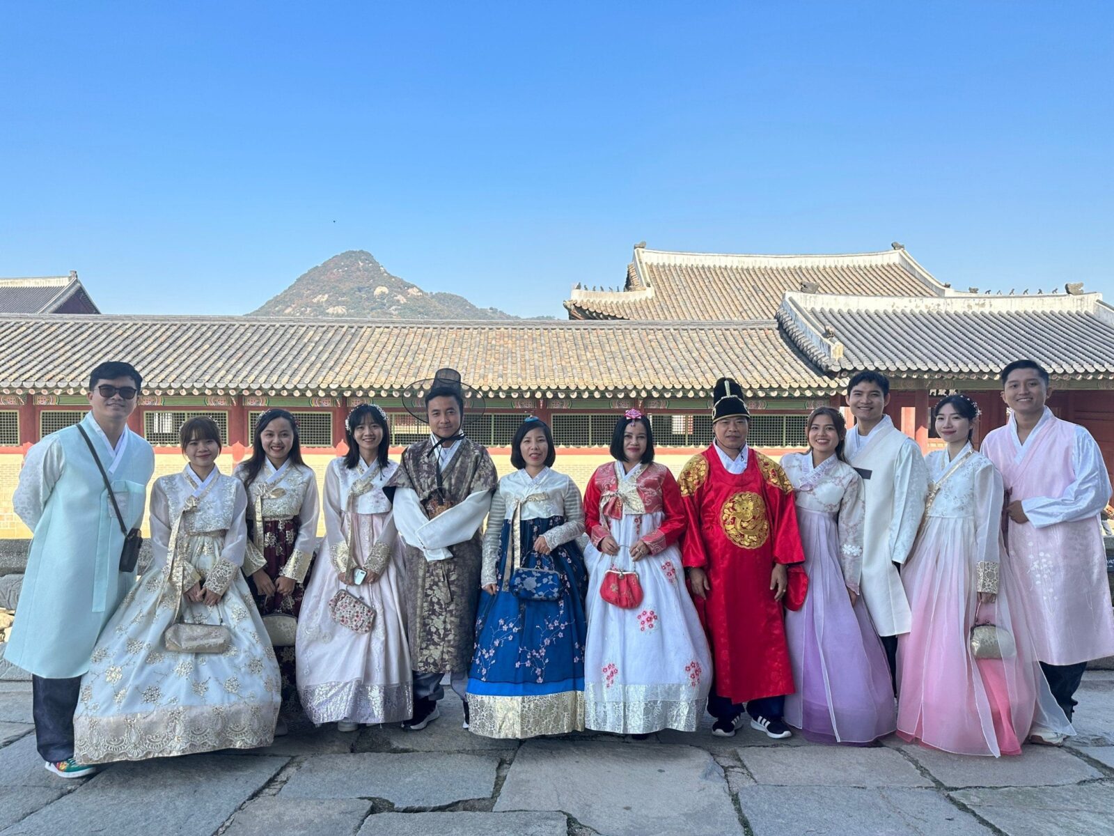 Tập Đoàn Đức Tường