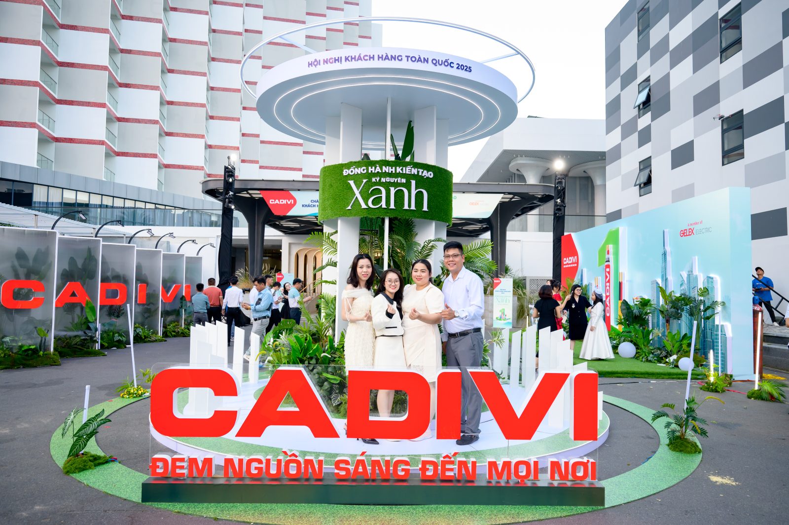 Tập Đoàn Đức Tường